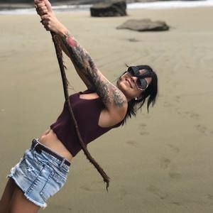 Meet your Posher, Valérie